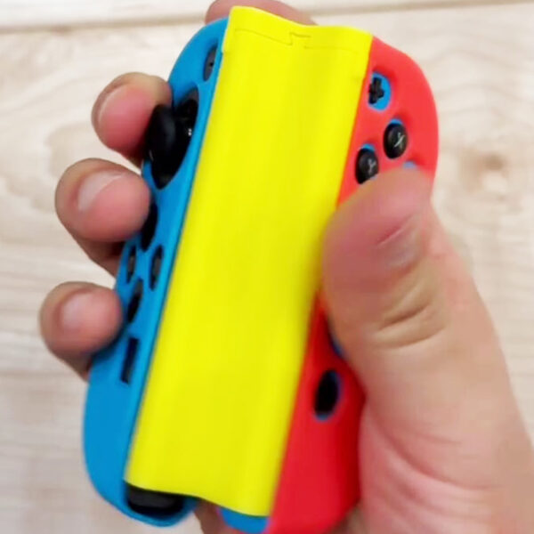 ニンテンドースイッチのコントローラーを片手でできるキット