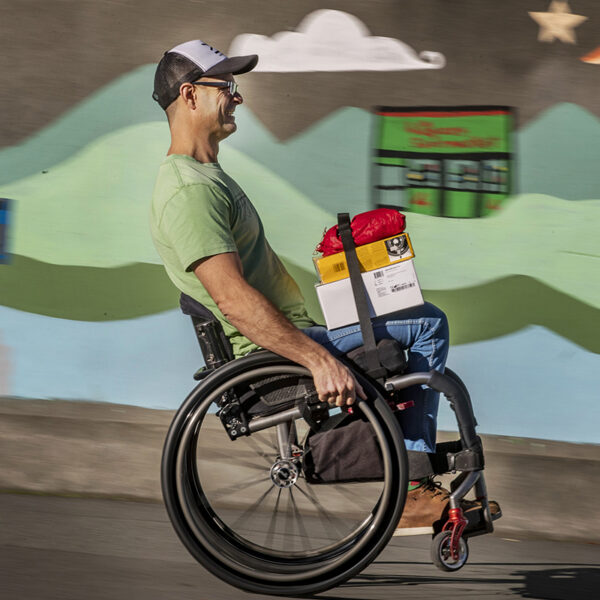 保護中: LapStacker【車椅子で荷物を確実に運ぶことができる】